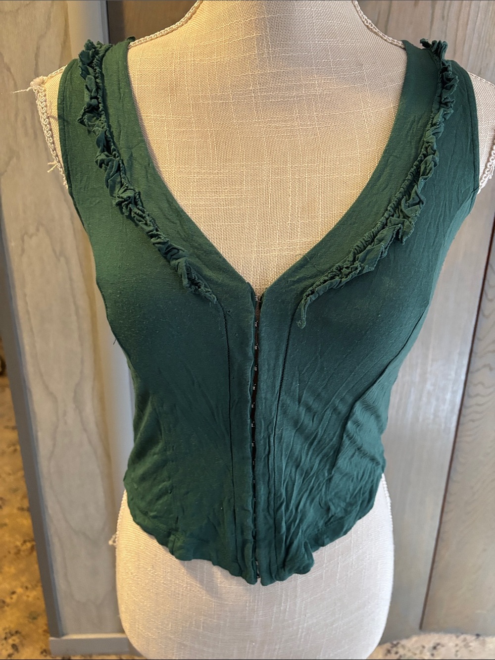 Vintage Y2K French Connection Corset Style Top Sleeveless Blouse Green Ruffle